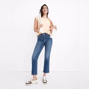 Madewell Petite Cali Demi-Boot Jeans in Bodney Wash - 29p
